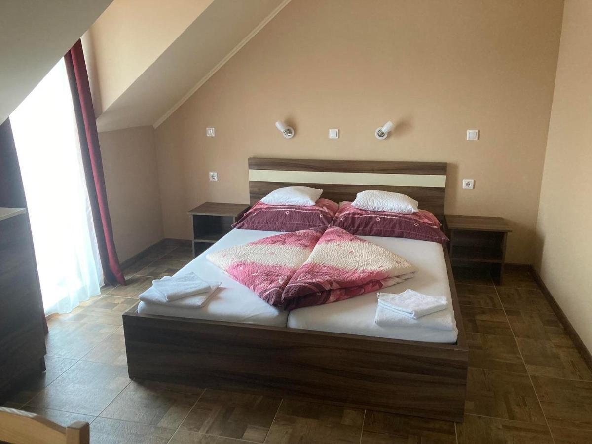 Bed and Breakfast Borostyan Panzio Balatonfuered Экстерьер фото