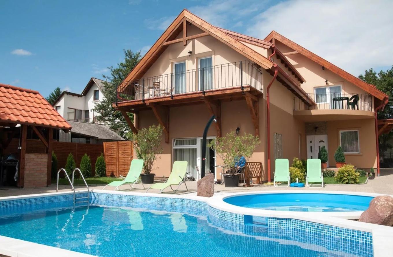 Bed and Breakfast Borostyan Panzio Balatonfuered Экстерьер фото