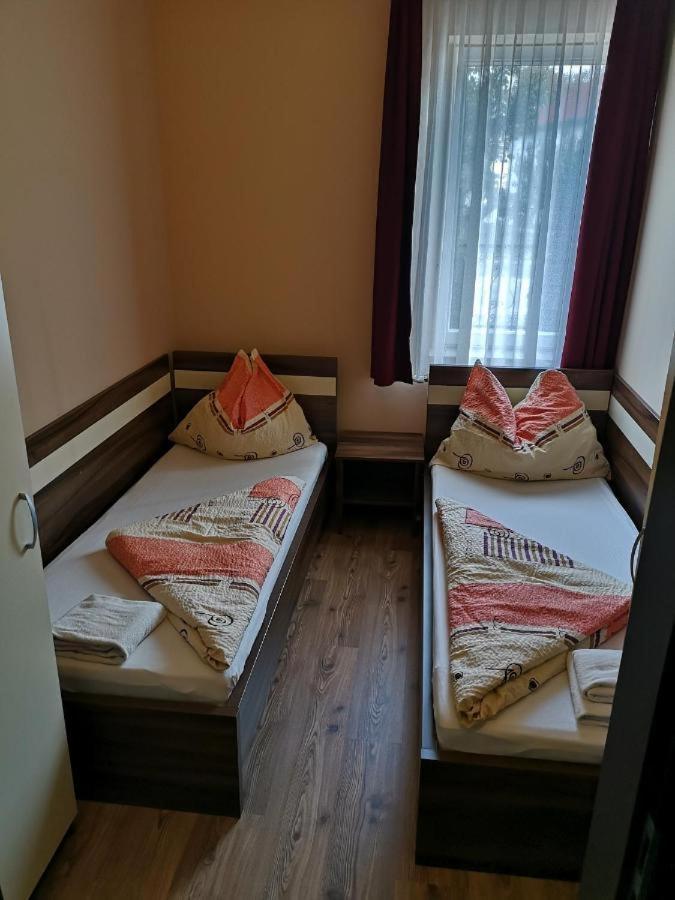 Bed and Breakfast Borostyan Panzio Balatonfuered Экстерьер фото