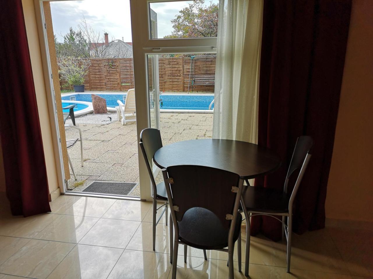 Bed and Breakfast Borostyan Panzio Balatonfuered Экстерьер фото