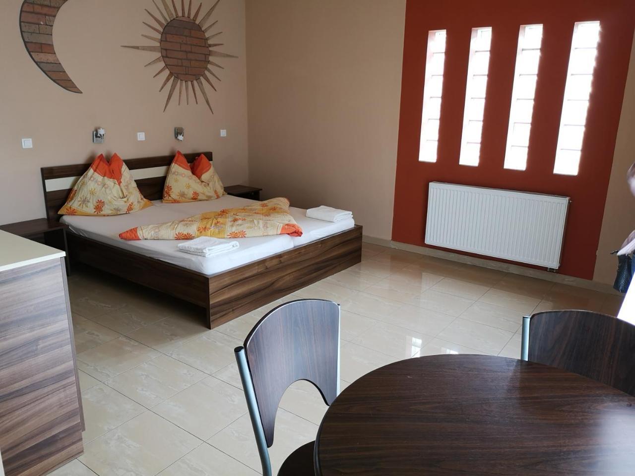 Bed and Breakfast Borostyan Panzio Balatonfuered Экстерьер фото
